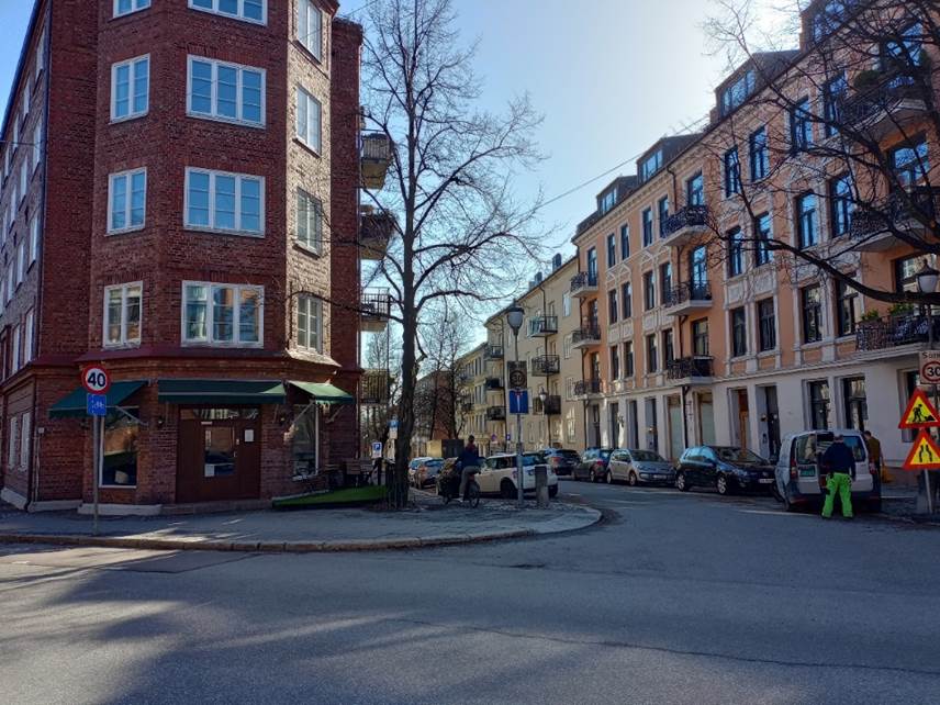 Et bilde som inneholder utend�rs, himmel, vindu, Nabolag

Automatisk generert beskrivelse