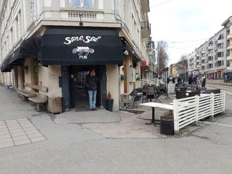 Et bilde som inneholder utend�rs, konstruksjon, tekst, himmel

Automatisk generert beskrivelse