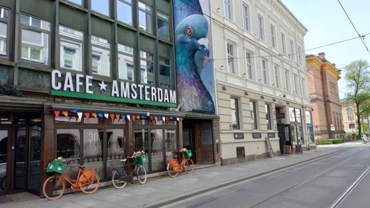 Et bilde som inneholder konstruksjon, utend�rs, himmel, hjul

Automatisk generert beskrivelse