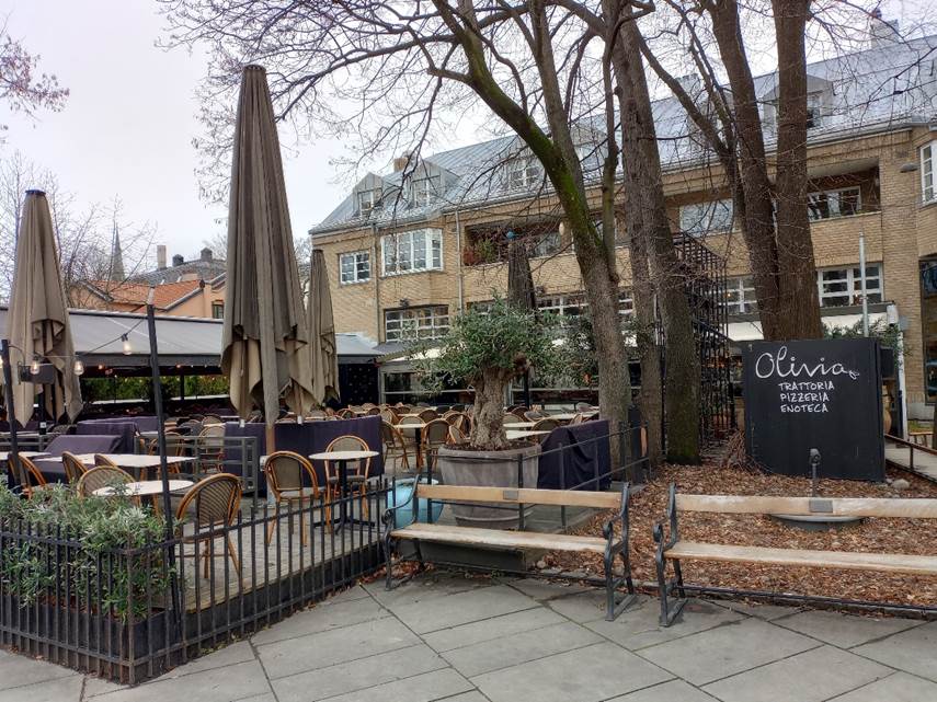 Et bilde som inneholder utend�rs, himmel, konstruksjon, plante

Automatisk generert beskrivelse