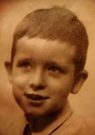 Et bilde som inneholder tekst, vegg, person, innend�rs

Automatisk generert beskrivelse