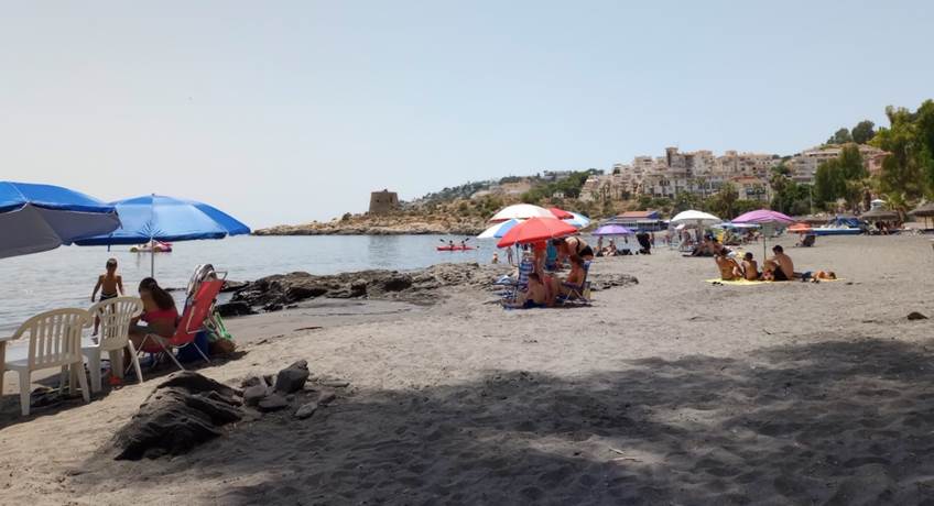 Et bilde som inneholder utend�rs, himmel, strand, grunn

Automatisk generert beskrivelse