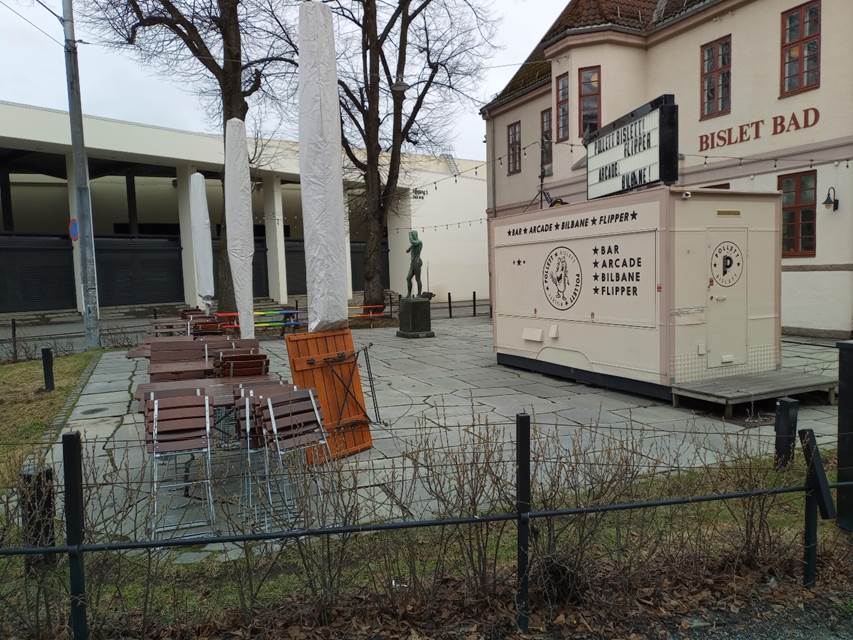 Et bilde som inneholder utend�rs, himmel, tre, konstruksjon

Automatisk generert beskrivelse