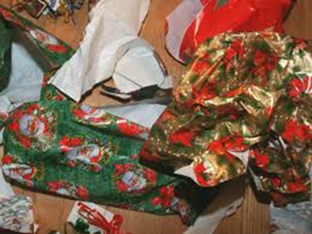 Kasting av julepapir - Slik blir du kvitt alt dette - p� lovlig vis