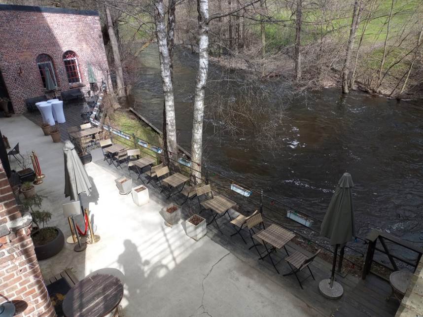 Et bilde som inneholder utend�rs, vann, plante, tre

Automatisk generert beskrivelse