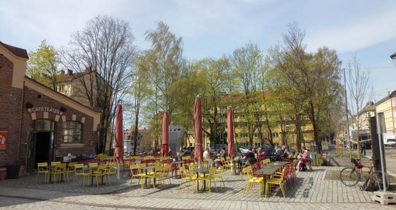 Et bilde som inneholder himmel, utend�rs, tre, sky

Automatisk generert beskrivelse